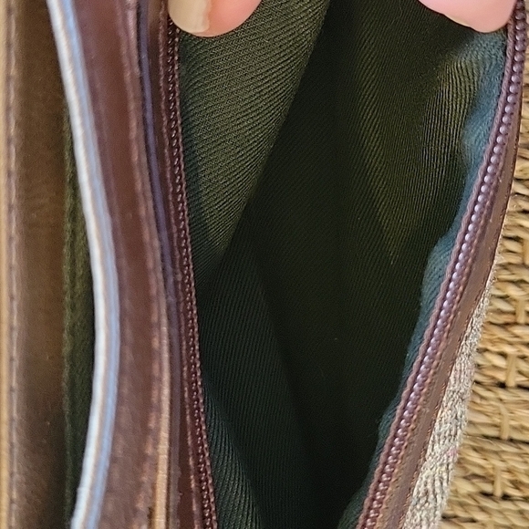 Liz CLAIBORNE brown cloth wool leather shoulder bag purse.  Excellent condition! - Picture 9 of 14